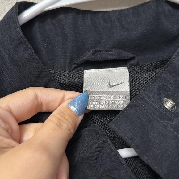 Vintage Nike Windbreaker - Picture 8 of 11